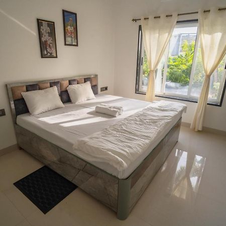Almond Villa Alībāg Esterno foto