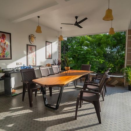 Almond Villa Alībāg Esterno foto