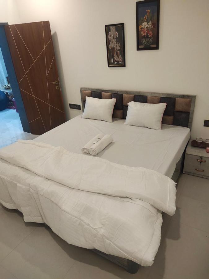 Almond Villa Alībāg Esterno foto
